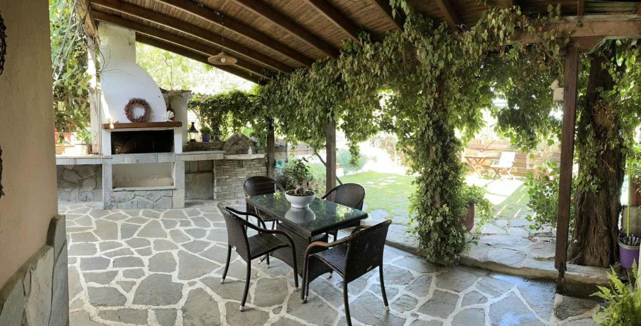 Гостьовий будинок Theodoras House Nea Iraklitsa Екстер'єр фото